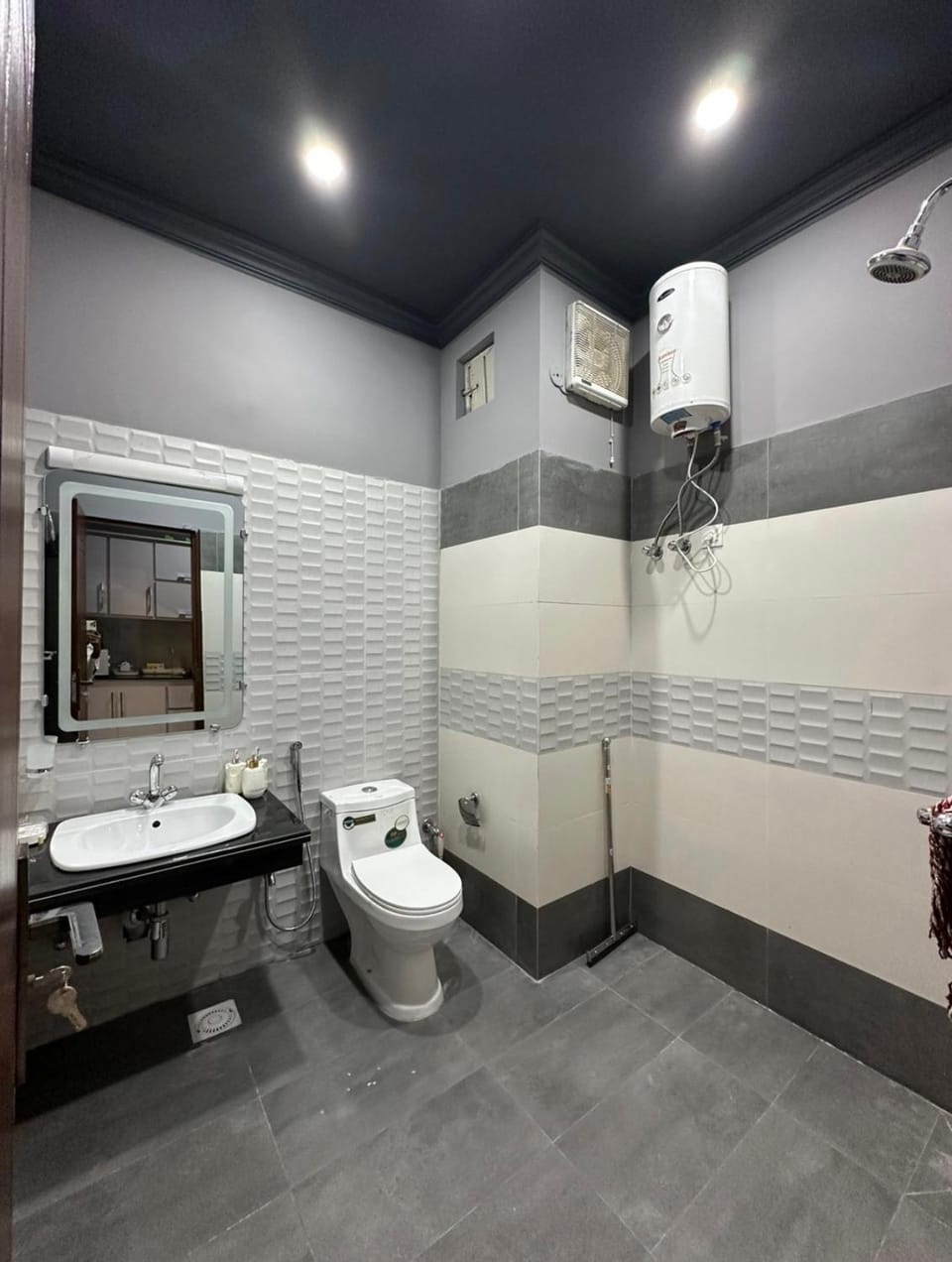 Moonlight Luxury Stay Apartment in Punjab