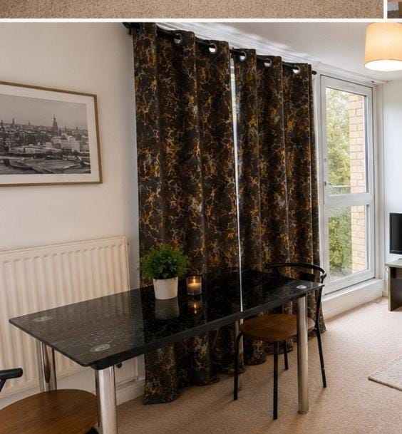 Tivoli's home Apartment in London Borough of Southwark