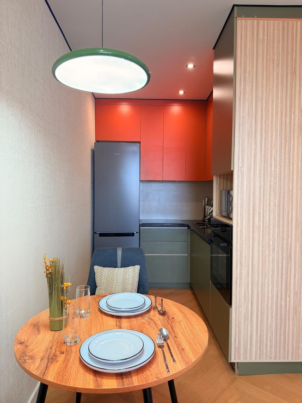 Kitchen or kitchenette, oven, stove