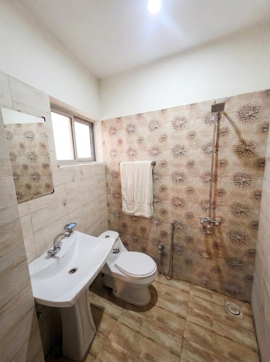 Cozy modern private apartment wit city view Apartment in Islamabad Capital Territory