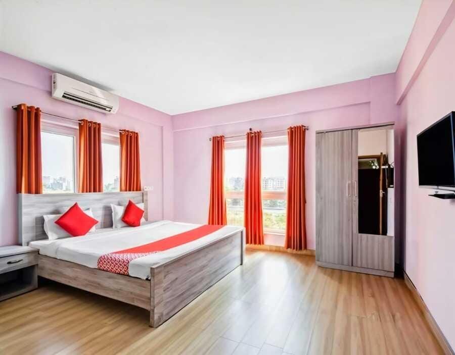 Communal lounge/ TV room, Bed, TV and multimedia, Photo of the whole room, Evening entertainment, Bedroom, wardrobe, air conditioner