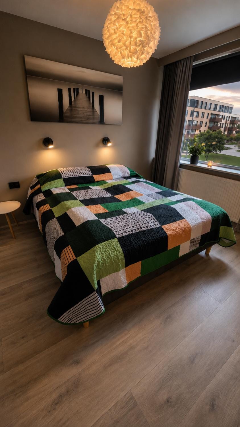 Penthouse near Reykjavík for 8 pp private parking hot tub Apartment in Kopavogur