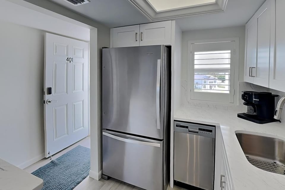 TV and multimedia, Kitchen or kitchenette, dishwasher
