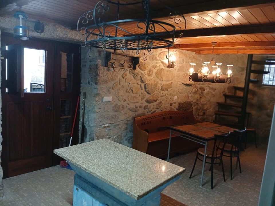 Cantinho de Lalem House in Viana do Castelo District, Portugal