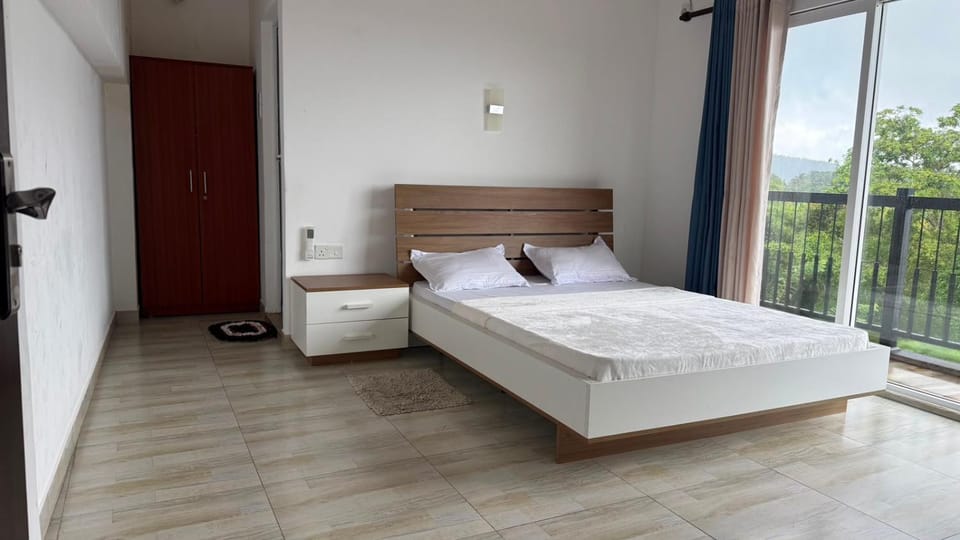 Bed, View (from property/room)