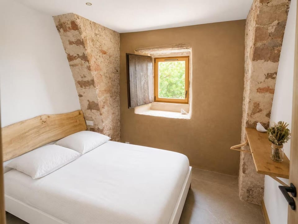 Chambre de charme dans une bergerie rénovée Apartment in Occitanie