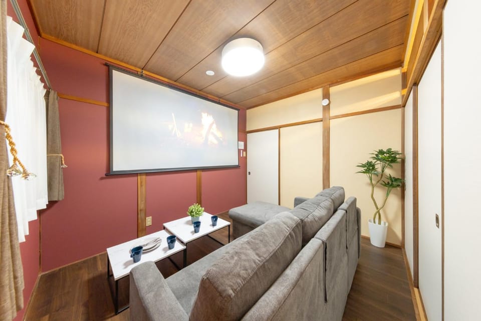 TV and multimedia, Living room, Seating area