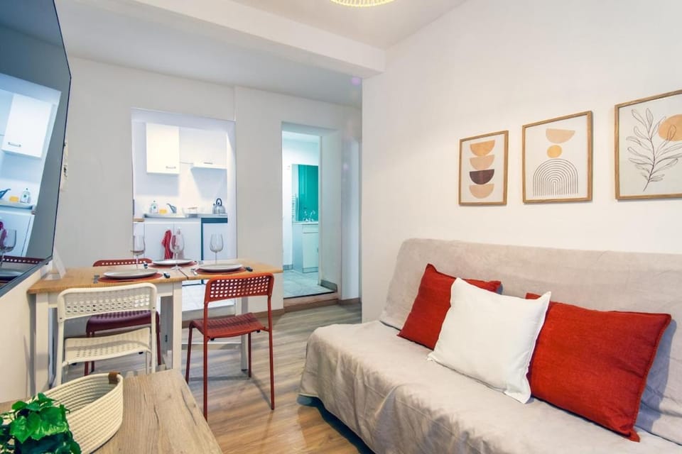 T2 rénové - Frais l'été - WIFI -SMART TV - Parking proche Apartment in Béziers