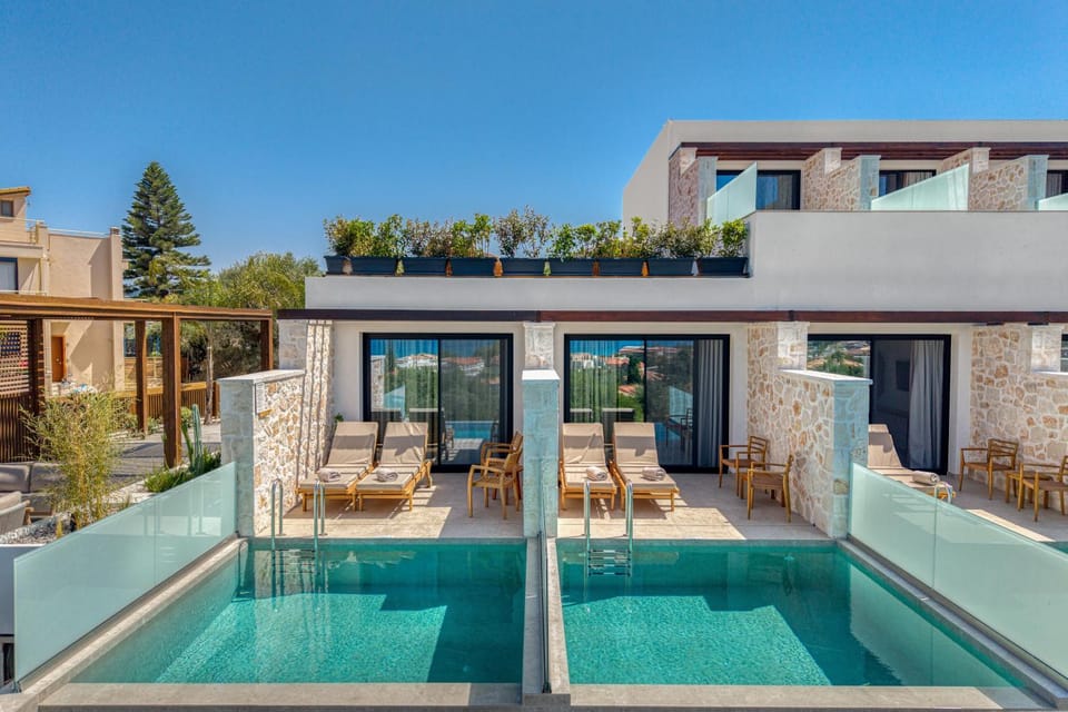Property building, Patio, Day, City view, City view, Garden view, Garden view, Landmark view, Landmark view, Mountain view, Mountain view, Pool view, Pool view, Sea view, Sea view, Street view, Street view, Swimming pool, Quiet street view, sunbed