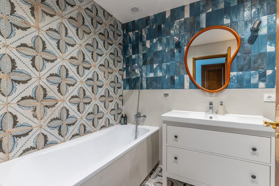 Bathroom, Bath