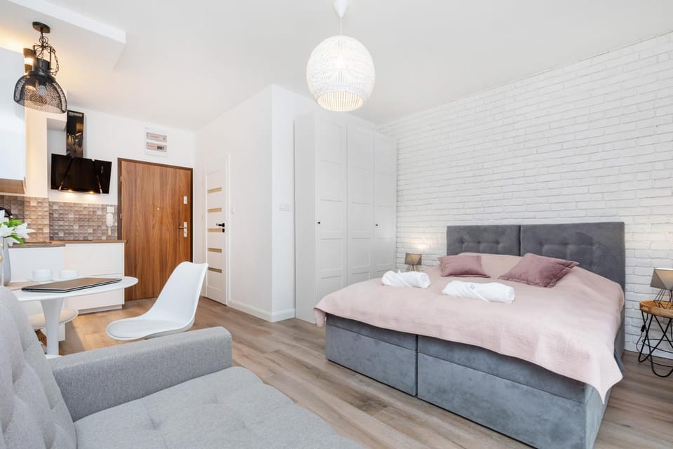 Kitchen or kitchenette, Seating area, Dining area