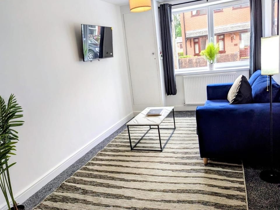 3 - Modern Brand New 2 Bedroom Apartment - Wi-Fi Apartment in Stoke-on-Trent