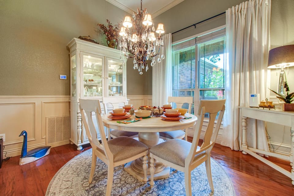 Hikes, Tee Times & Lake Days! Bella Vista Getaway House in Bella Vista