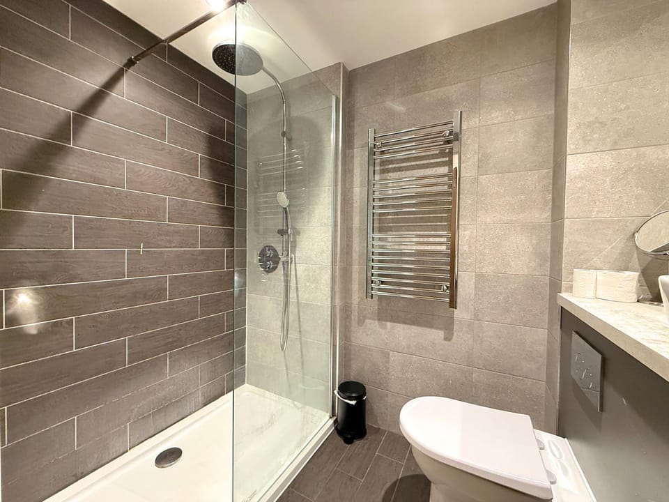 Shower, Toilet, Bathroom