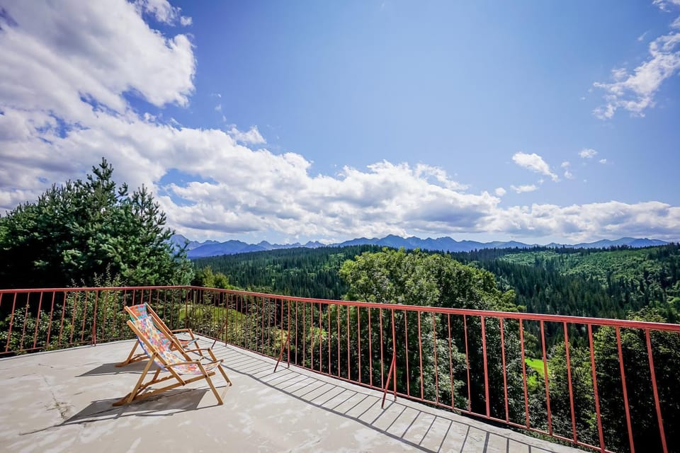 Nearby landmark, Spring, Day, Natural landscape, View (from property/room), Balcony/Terrace, Mountain view