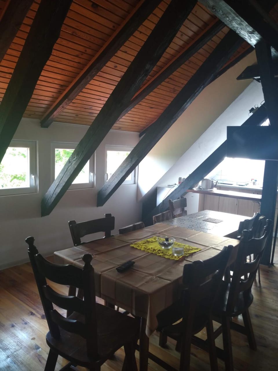 Seating area, Dining area