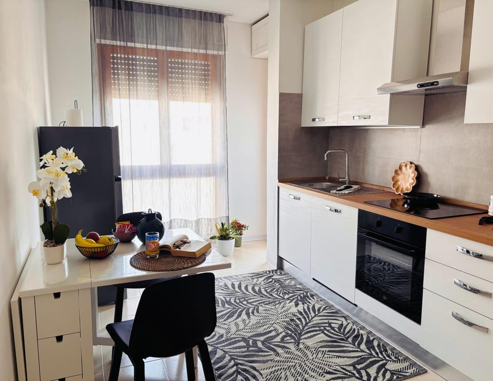 Kitchen or kitchenette, Dining area, dishwasher, oven, stove