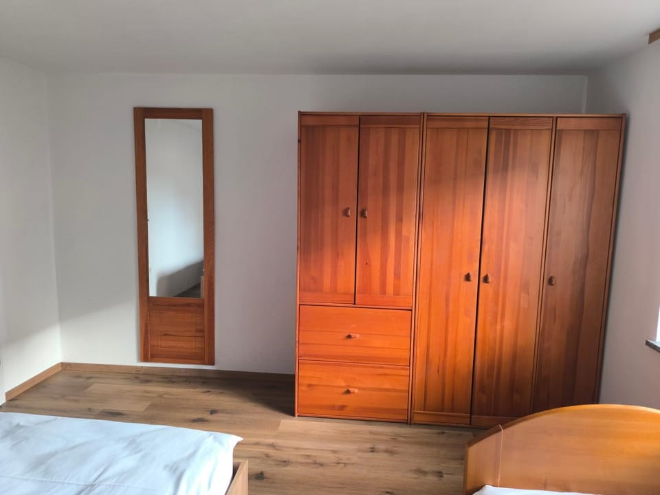 Bedroom, wardrobe