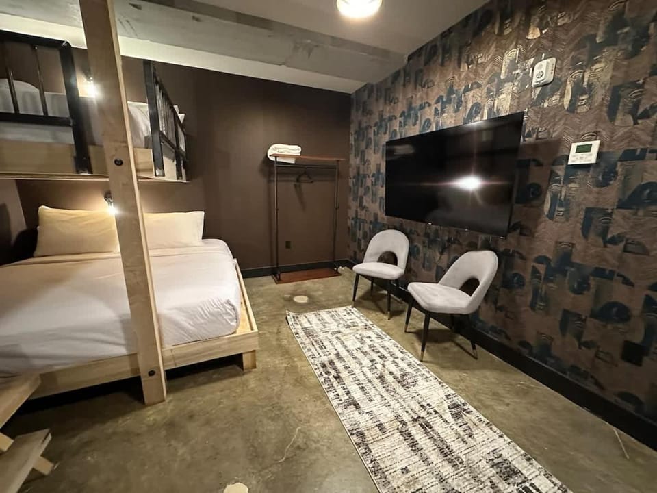 A12 Justify B01 Suite Hotel in Jefferson County