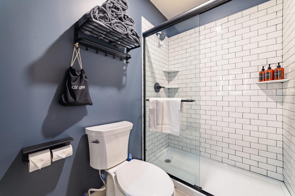 A12 Justify B01 Suite Hotel in Jefferson County