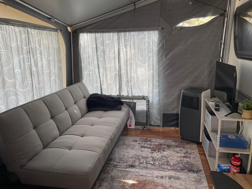 TV and multimedia, Seating area