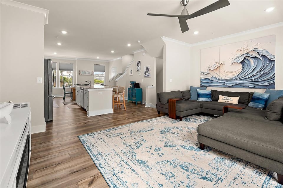 Spacious Beach Retreat Pool Dogs Welcome House in Ocean City