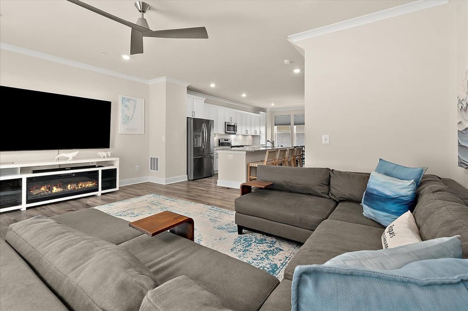 Spacious Beach Retreat Pool Dogs Welcome House in Ocean City