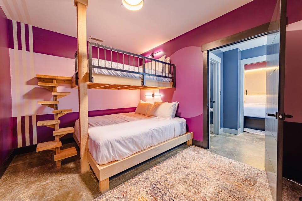 A12 Sir Barton 1200 Suite Hotel in Jefferson County