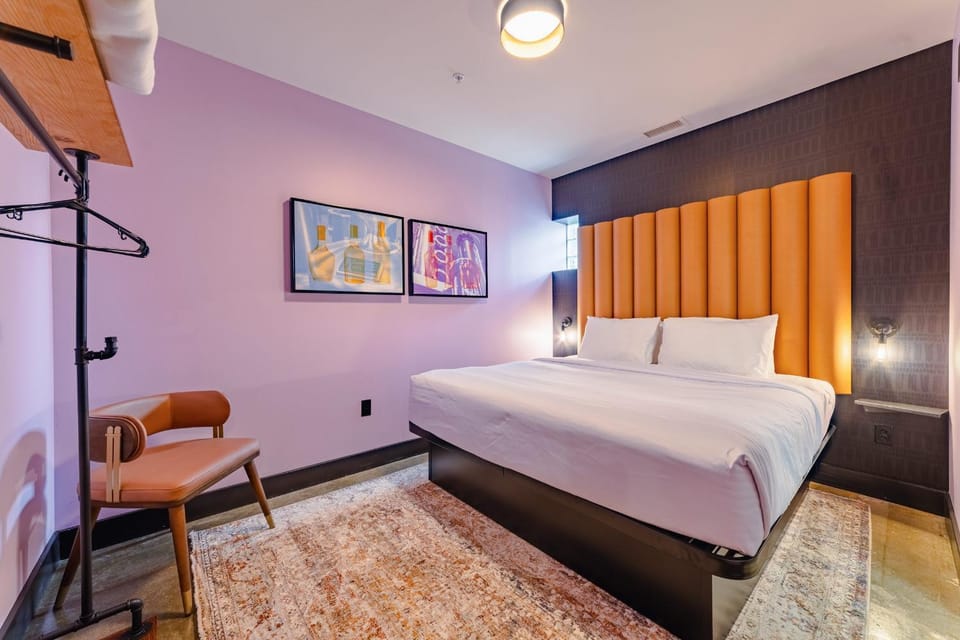 A12 Sir Barton 1200 Suite Hotel in Jefferson County