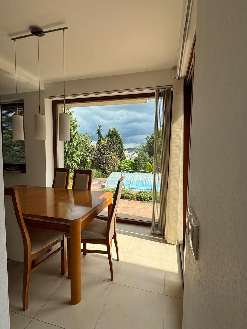 Vila s krytým bazénem a výhledem na zámek Villa in Czechia