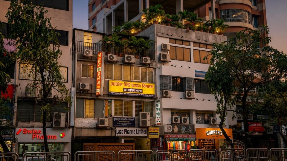 Property building, Day, Street view, Location