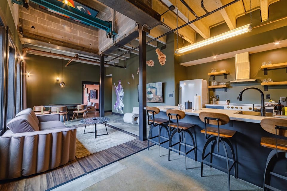 A12 The Upper Paddock Stretch Suite Hotel in Jefferson County