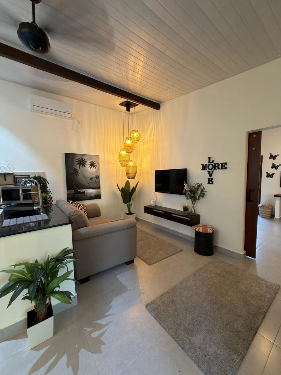 Communal lounge/ TV room, TV and multimedia, Living room, Seating area