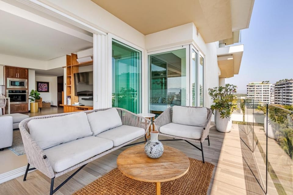 Property building, Patio, View (from property/room), Balcony/Terrace, Living room