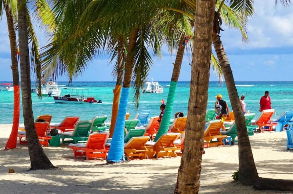 Restaurant/places to eat, Beach