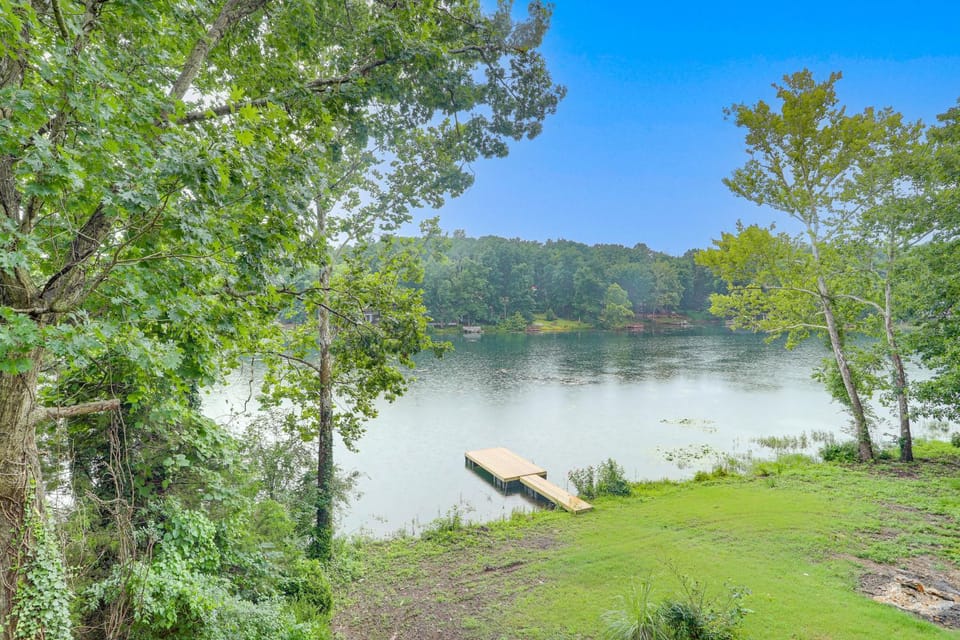 Private Dock! Lakefront Cherokee Village Retreat House in Cherokee Village