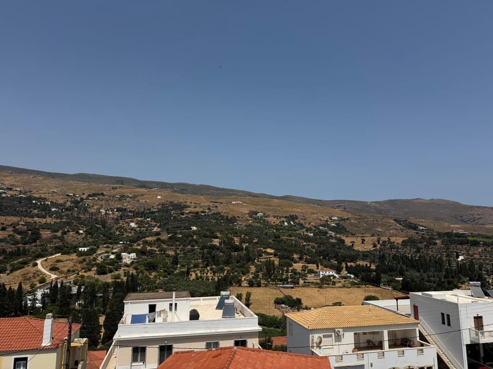 Bright modern apt with breathtaking view in Chora! Apartment in Decentralized Administration of the Aegean