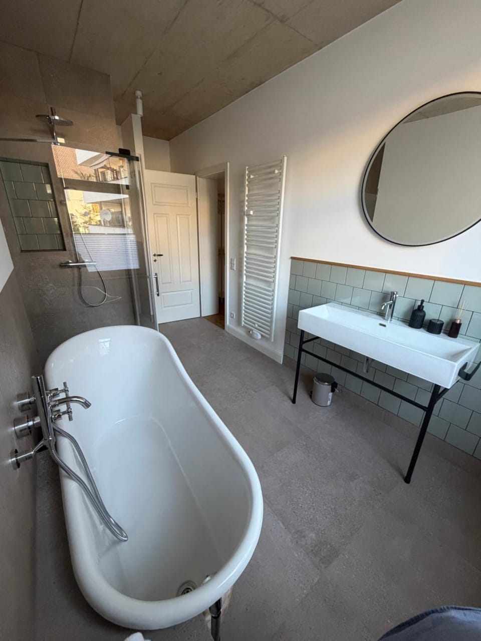 Bathroom, Bath