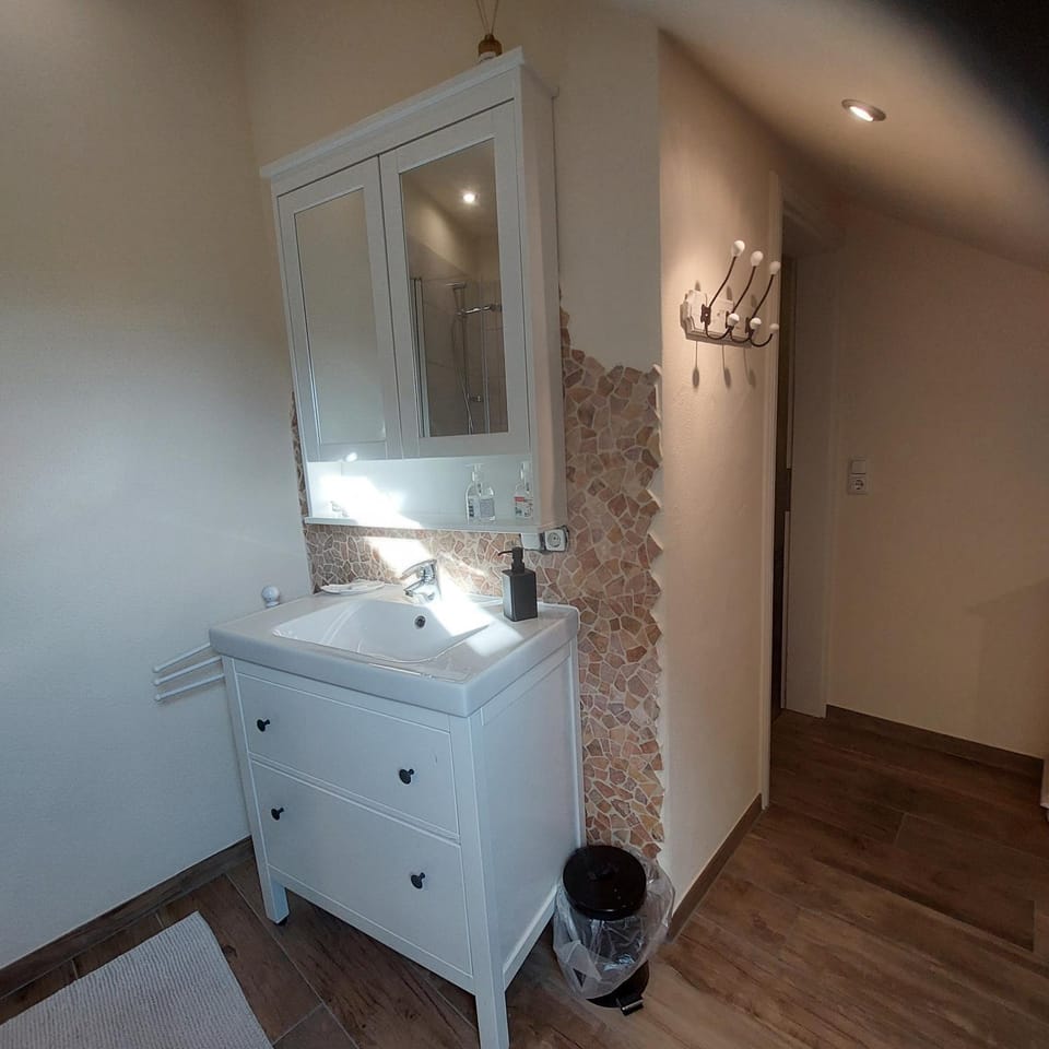 Bathroom, Bath