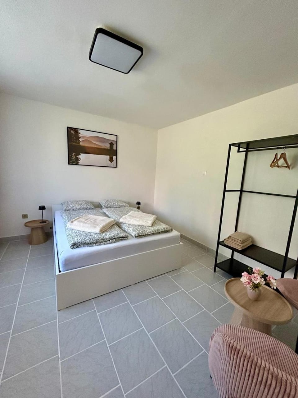 Photo of the whole room, Bedroom