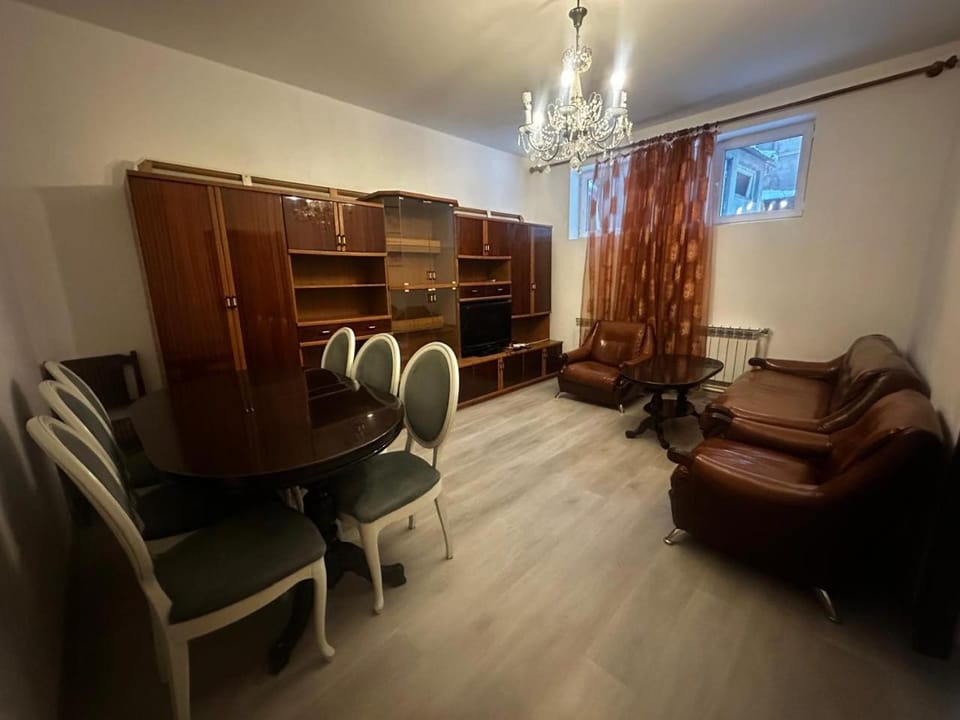 Apartament 3 bedroom Zavaryan Apartment in Yerevan