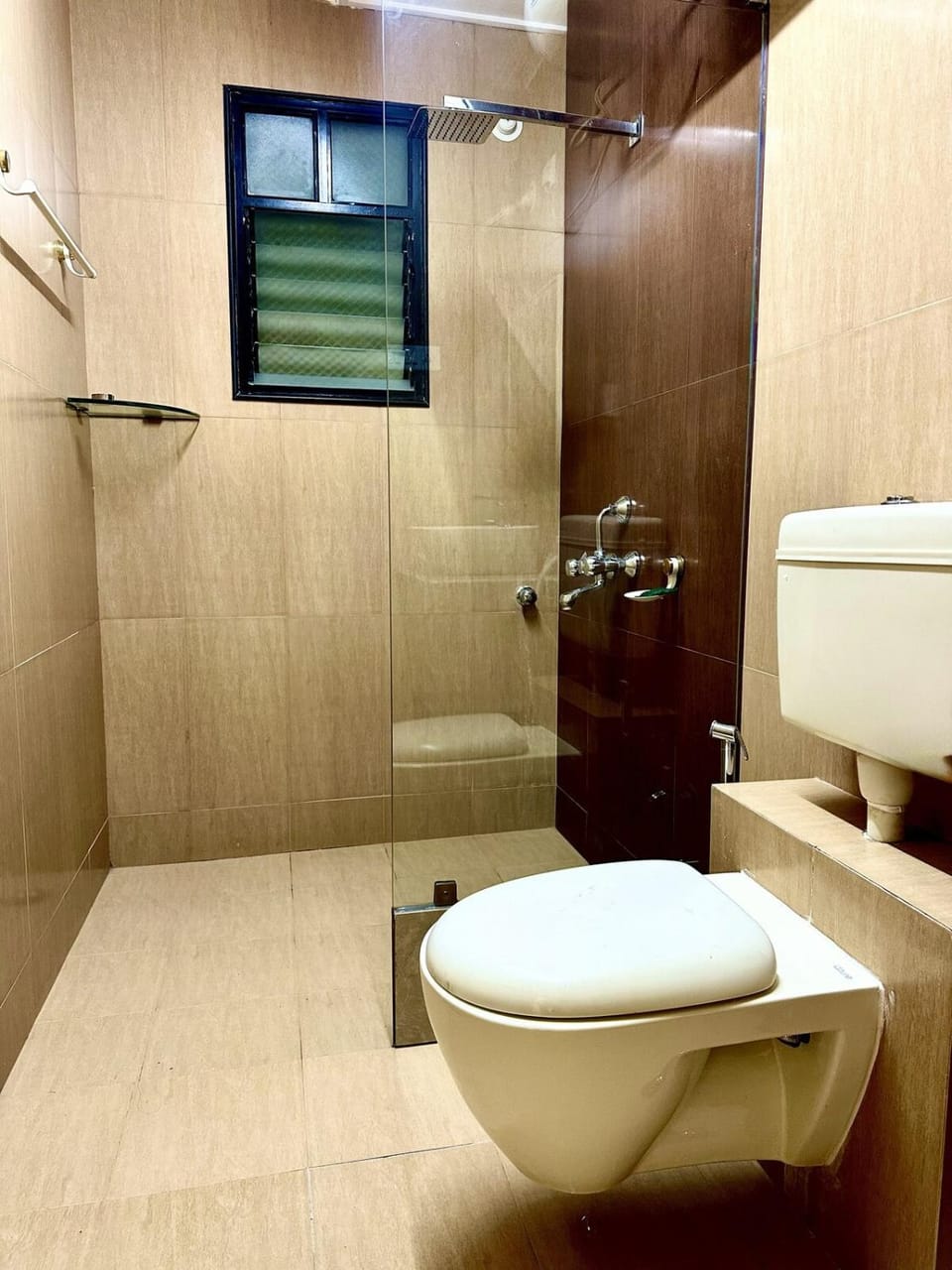 Emerald Suite with Riverview Koregaon Park Apartment in Pune