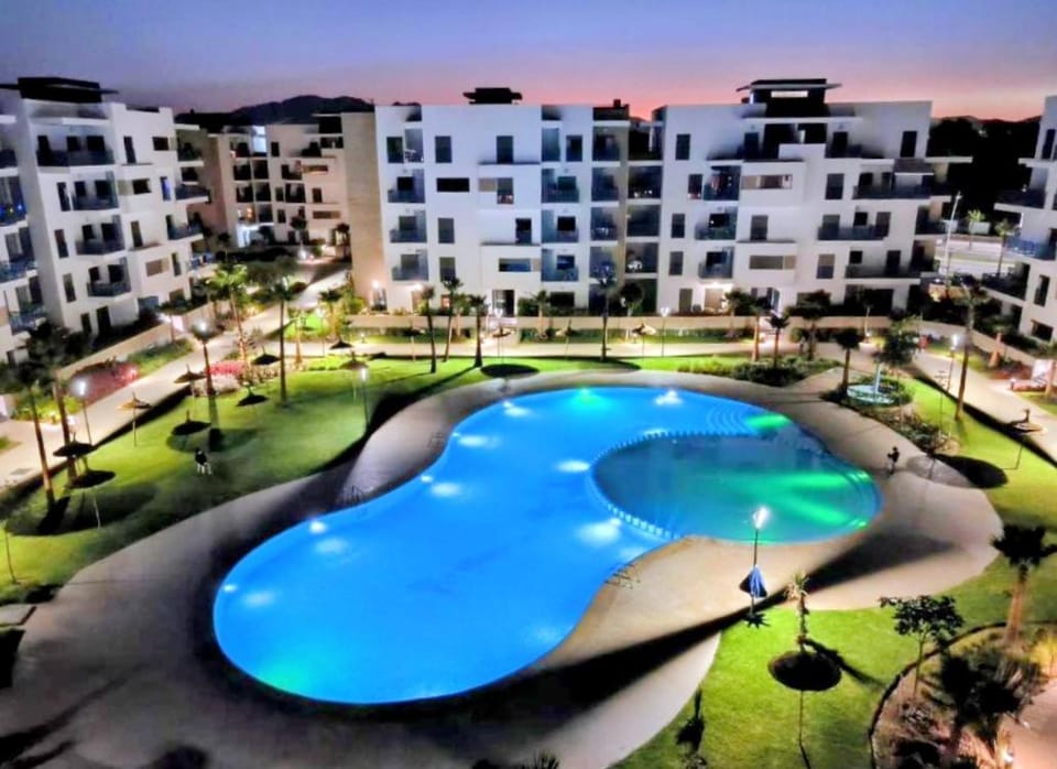 Appartement a 200 m de la plage avec vue sur piscine Apartment in Tangier-Tétouan-Al Hoceima