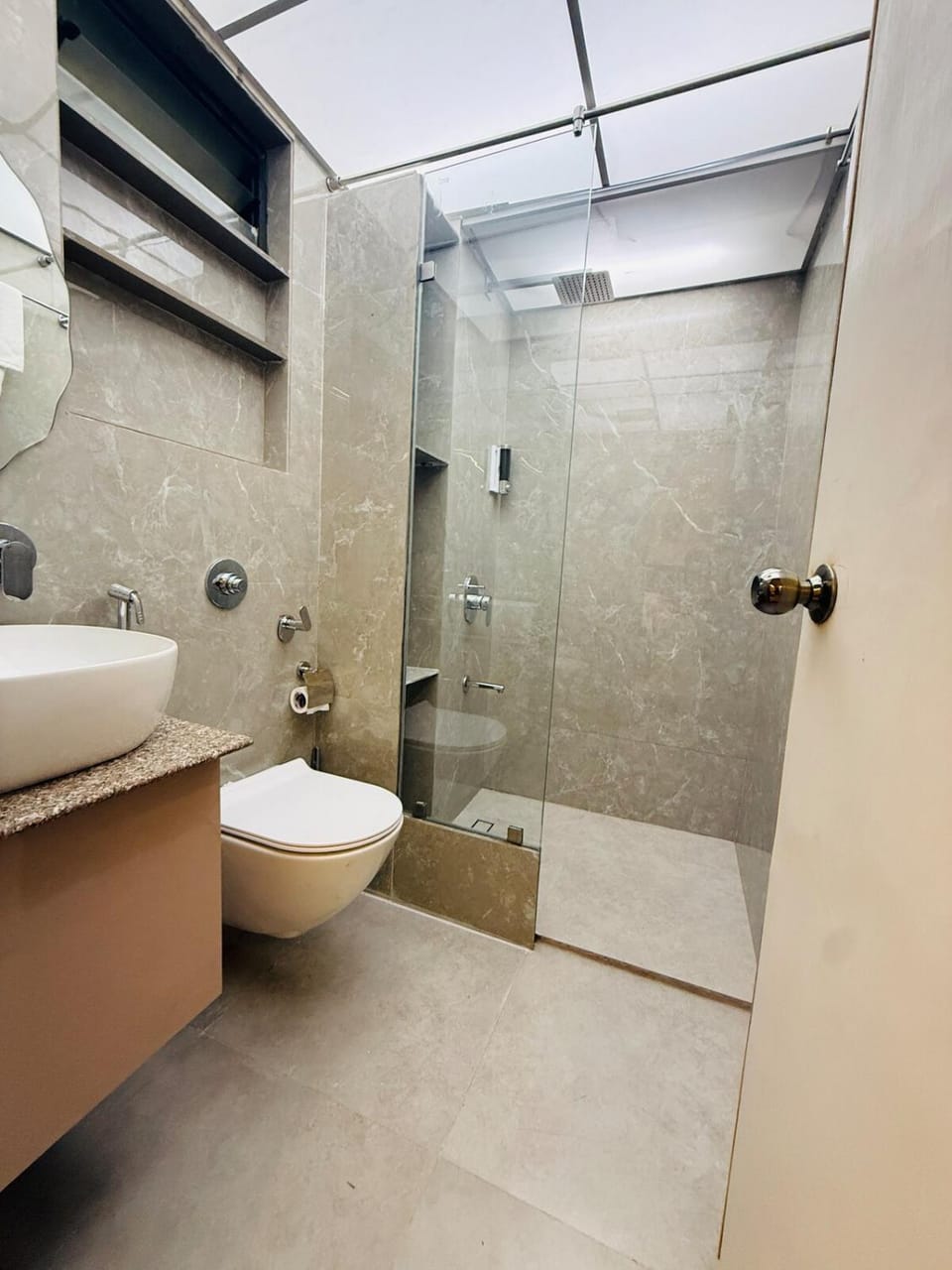 Sapphire Suite by Maison Riverside in KoregaonPark Apartment in Pune
