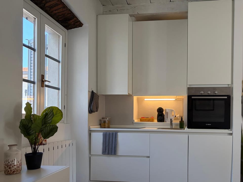 Kitchen or kitchenette, dishwasher, oven, stove, kitchen