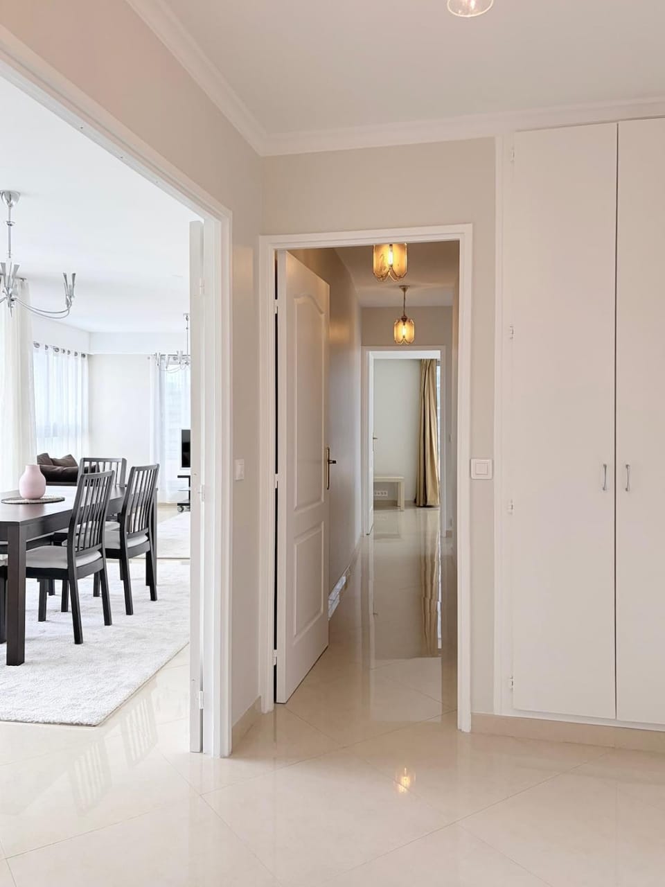 Living room, Lobby or reception, Seating area, Dining area