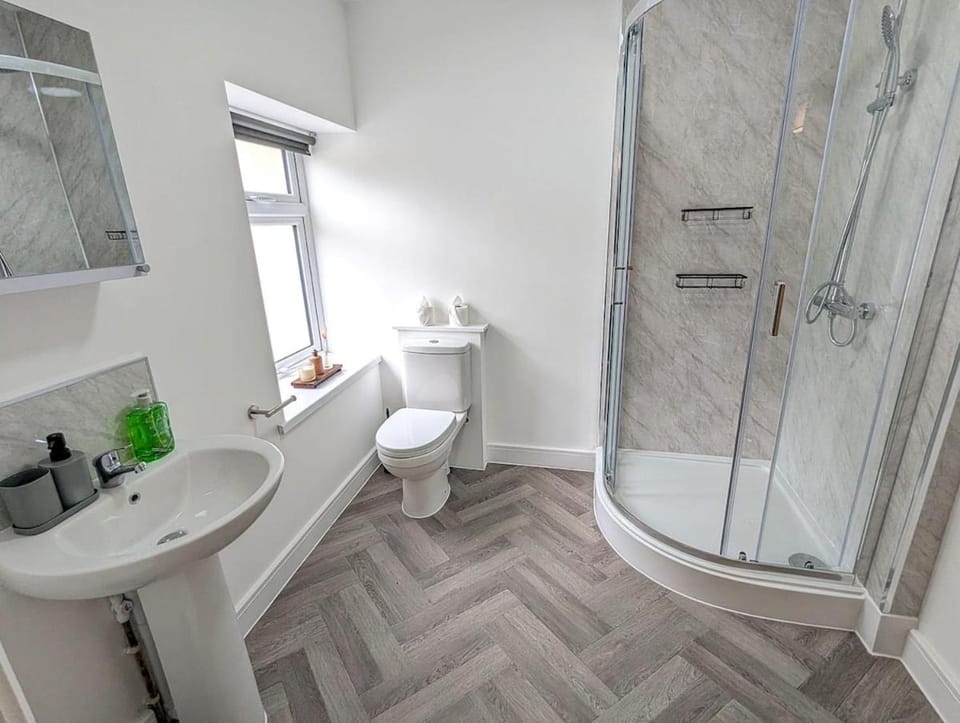 4 - Cosy Brand New 1 Bedroom Apartment - Wi-Fi Apartment in Stoke-on-Trent