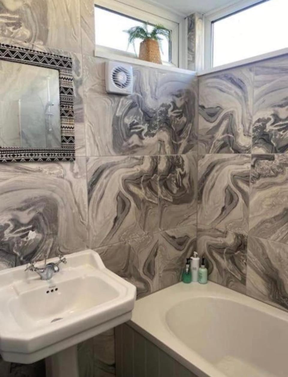 Shower, Bathroom, Decorative detail