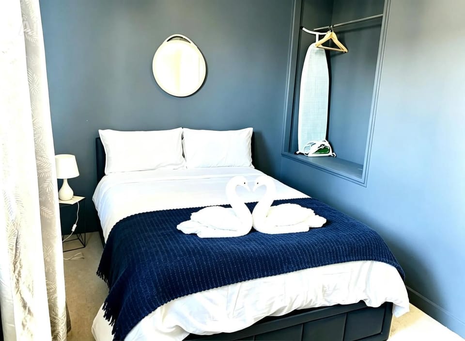 Bed, Photo of the whole room, Bedroom, towels, wardrobe