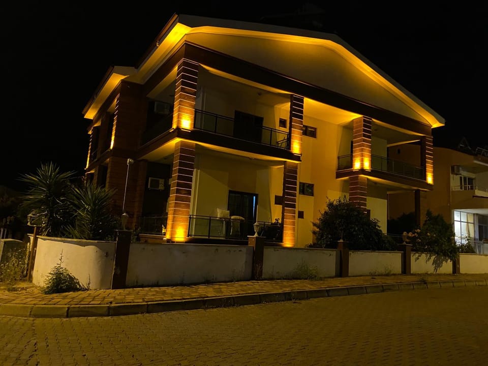 Property building, Night